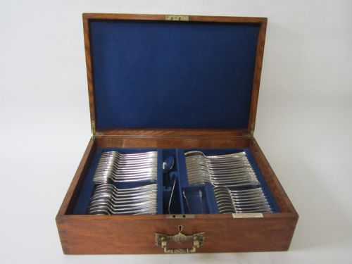 ANTIQUE VICTORIAN STERLING SILVER CANTEEN OF RAT TAIL CUTLERY - ADDITIONAL PHOTO 1