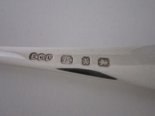 ANTIQUE VICTORIAN STERLING SILVER CANTEEN OF RAT TAIL CUTLERY - ADDITIONAL PHOTO 14