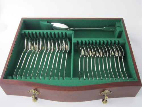 ANTIQUE VICTORIAN STERLING SILVER CANTEEN OF CUTLERY - ADDITIONAL PHOTO 13