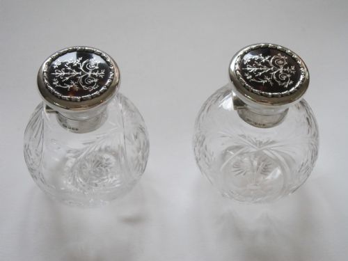 ANTIQUE GEORGE V STERLING SILVER AND GLASS SCENT BOTTLES - ADDITIONAL PHOTO 3