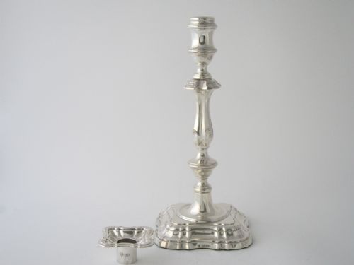 SET OF FOUR ANTIQUE GEORGE V STERLING SILVER CANDLESTICKS - ADDITIONAL PHOTO 4
