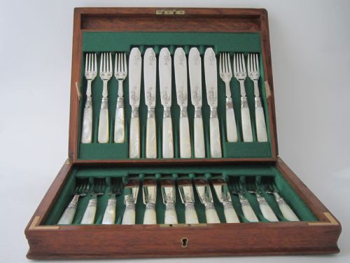 antique edwardian sterling silver and mother of pearl fish cutlery set - CATEGORY: ANTIQUE SILVER - DATED EDWARDIAN