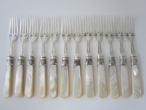 ANTIQUE EDWARDIAN STERLING SILVER AND MOTHER OF PEARL FISH CUTLERY SET - ADDITIONAL PHOTO 3