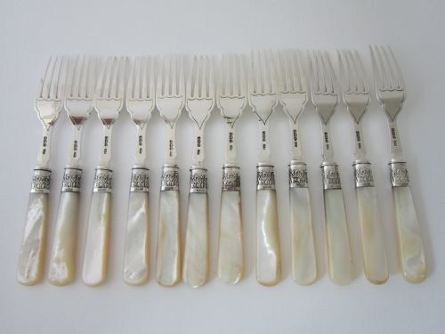 ANTIQUE EDWARDIAN STERLING SILVER AND MOTHER OF PEARL FISH CUTLERY SET - ADDITIONAL PHOTO 5
