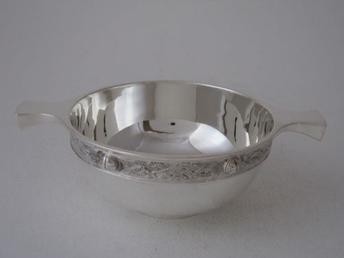 SCOTTISH ANTIQUE GEORGE VI STERLING SILVER QUAICH - ADDITIONAL PHOTO 1