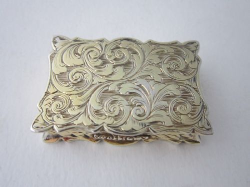 ANTIQUE VICTORIAN STERLING SILVER GILT VINAIGRETTE - ADDITIONAL PHOTO 2