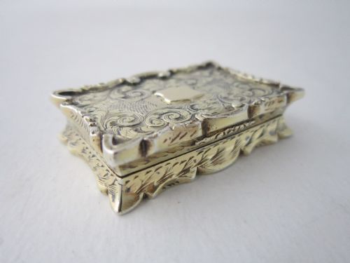 ANTIQUE VICTORIAN STERLING SILVER GILT VINAIGRETTE - ADDITIONAL PHOTO 9