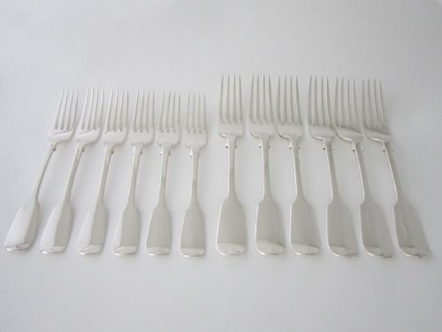ANTIQUE VICTORIAN STERLING SILVER CANTEEN OF CUTLERY - ADDITIONAL PHOTO 7