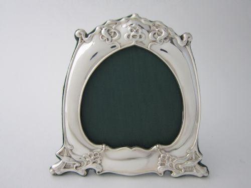 chester art nouveau sterling silver photograph frame - CATEGORY: ANTIQUE SILVER - DATED EDWARDIAN