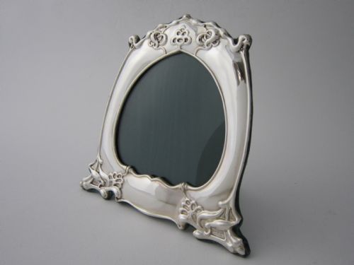 CHESTER ART NOUVEAU STERLING SILVER PHOTOGRAPH FRAME - ADDITIONAL PHOTO 1
