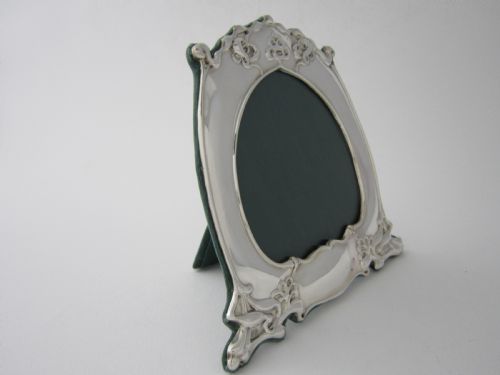 CHESTER ART NOUVEAU STERLING SILVER PHOTOGRAPH FRAME - ADDITIONAL PHOTO 2