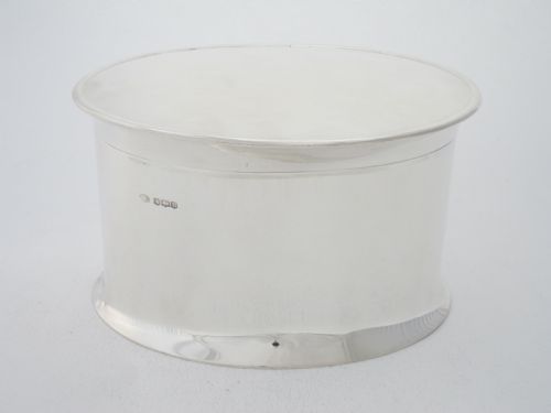 antique george v sterling silver biscuit box - CATEGORY: ANTIQUE SILVER - DATED 1930