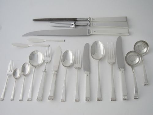 elizabeth ii sterling silver glams pattern canteen of cutlery - CATEGORY: ANTIQUE SILVER - DATED 1950