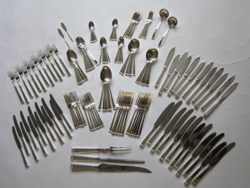 ELIZABETH II STERLING SILVER GLAMS PATTERN CANTEEN OF CUTLERY - ADDITIONAL PHOTO 11
