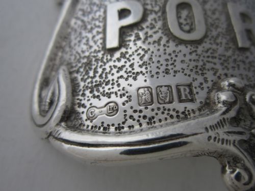 LARGE IRISH ELIZABETH II STERLING SILVER WINE LABELS 1959 - ADDITIONAL PHOTO 7