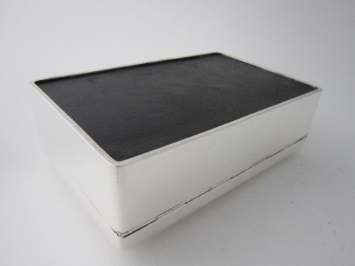 ANTIQUE VICTORIAN STERLING SILVER CIGAR BOX - ADDITIONAL PHOTO 4