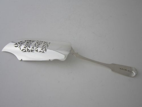 ANTIQUE VICTORIAN STERLING SILVER FIDDLE PATTERN FISH SLICE 1840 - ADDITIONAL PHOTO 2