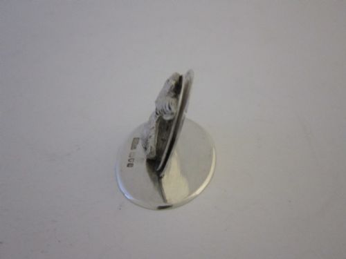 ANTIQUE EDWARDIAN STERLING SILVER MENUPLACE CARD HOLDER 1909 - ADDITIONAL PHOTO 1