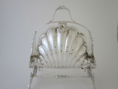 ELIZABETH II SILVER PLATED FOLDING BISCUIT BOX 1960'S - ADDITIONAL PHOTO 2