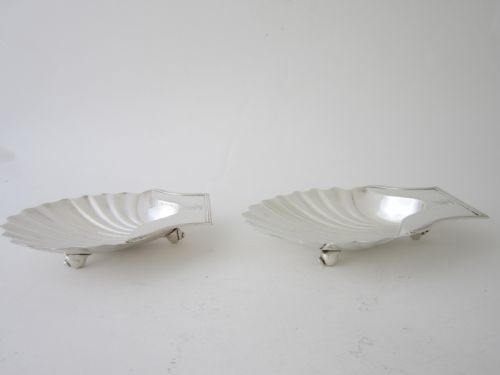 PAIR OF ANTIQUE GEORGE III STERLING SILVER BUTTER SHELLSDISHES 1795 - ADDITIONAL PHOTO 2