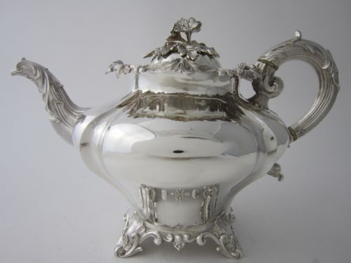 antique victorian 1842 sterling silver teapot - CATEGORY: ANTIQUE SILVER - DATED VICTORIAN