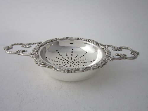 heavy elizabeth ii sterling silver tea strainer 1958 - CATEGORY: ANTIQUE SILVER - DATED 1950