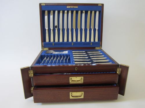 antique victorian sterling silver fiddle thread canteen of cutlery - CATEGORY: ANTIQUE SILVER - DATED VICTORIAN