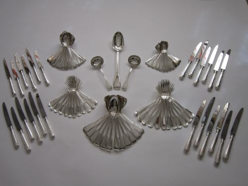 ANTIQUE VICTORIAN STERLING SILVER FIDDLE THREAD CANTEEN OF CUTLERY - ADDITIONAL PHOTO 2