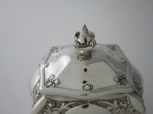 ANTIQUE EDWARDIAN STERLING SILVER TEA CADDY 1903 - ADDITIONAL PHOTO 4