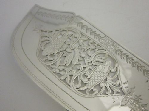 ANTIQUE WILLIAM IV STERLING SILVER FISH SLICE 1832 - ADDITIONAL PHOTO 1
