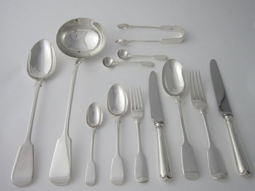 antique victorian sterling silver fiddle pattern canteen of cutlery for 12 persons 1872 - CATEGORY: ANTIQUE SILVER - DATED 1870