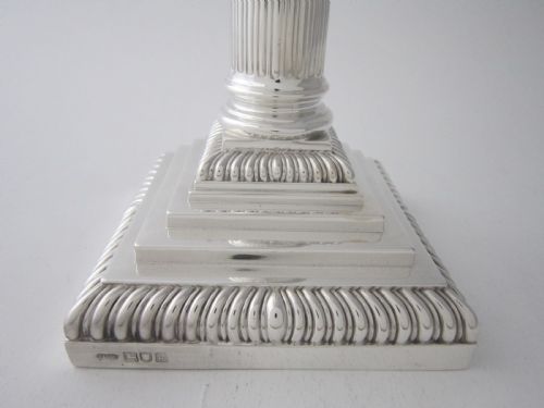 PAIR OF ANTIQUE EDWARDIAN STERLING SILVER CANDLESTICKS 1905 - ADDITIONAL PHOTO 5