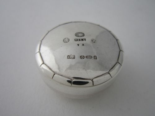 GEORG JENSEN ANTIQUE STERLING SILVER PILL BOX 1922 - ADDITIONAL PHOTO 3
