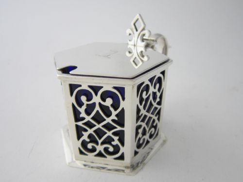 ANTIQUE VICTORIAN STERLING SILVER MUSTARD POT 1844 - ADDITIONAL PHOTO 2