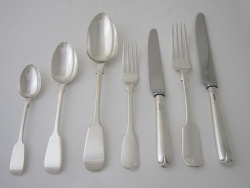 ANTIQUE VICTORIAN STERLING SILVER CANTEEN OF FIDDLE PATTERN CUTLERY FOR 12 PERSONS - ADDITIONAL PHOTO 4