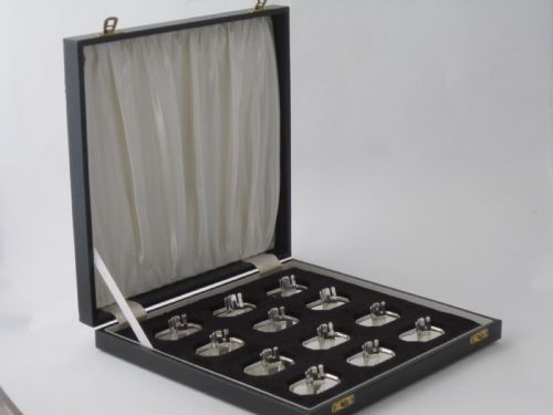 SET OF 12 ELIZABETH II STERLING SILVER PLACE CARD HOLDERS 1961 - ADDITIONAL PHOTO 1