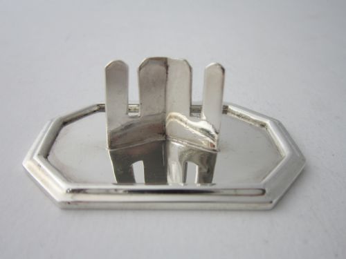 SET OF 12 ELIZABETH II STERLING SILVER PLACE CARD HOLDERS 1961 - ADDITIONAL PHOTO 4