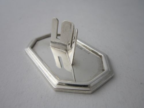SET OF 12 ELIZABETH II STERLING SILVER PLACE CARD HOLDERS 1961 - ADDITIONAL PHOTO 5