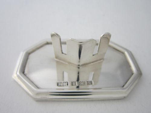 SET OF 12 ELIZABETH II STERLING SILVER PLACE CARD HOLDERS 1961 - ADDITIONAL PHOTO 7