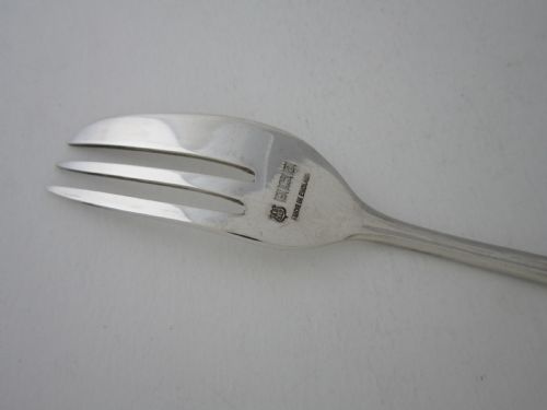 HEAVY SET OF 6 ELIZABETH II STERLING SILVER PASTRY FORKS 1954 - ADDITIONAL PHOTO 6