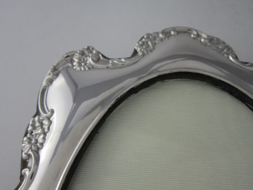 ANTIQUE EDWARDIAN STERLING SILVER PHOTO FRAME 1910 - ADDITIONAL PHOTO 6