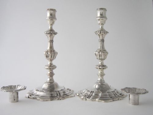 PAIR OF CAST ANTIQUE WILLIAM IV STERLING SILVER CANDLESTICKS 1832 - ADDITIONAL PHOTO 1