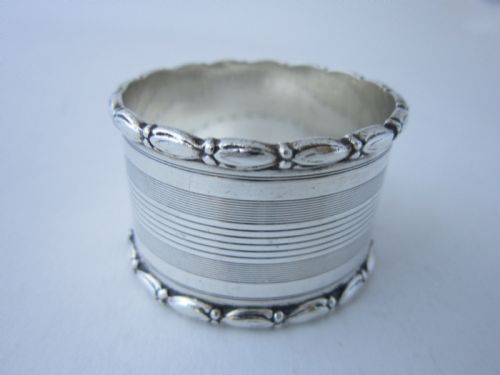 ANTIQUE GEORGE V STERLING SILVER NAPKIN RING 1915 - ADDITIONAL PHOTO 2