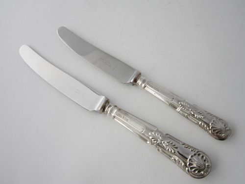 ANTIQUE VICTORIAN STERLING SILVER CANTEEN OF KINGS PATTERN CUTLERY - ADDITIONAL PHOTO 4
