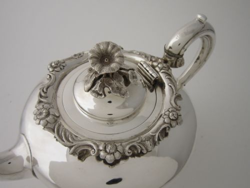ANTIQUE WILLIAM IV STERLING SILVER TEAPOT 1837 - ADDITIONAL PHOTO 1