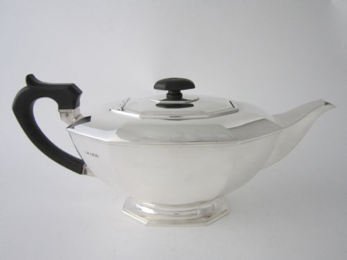 ANTIQUE GEORGE VI STERLING SILVER TEAPOT 1943 - ADDITIONAL PHOTO 2
