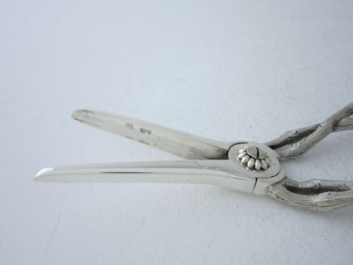 ANTIQUE VICTORIAN STERLING SILVER GRAPE SCISSORS 1847 - ADDITIONAL PHOTO 5