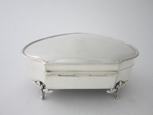LARGE ANTIQUE GEORGE V STERLING SILVER TRINKET BOX 1914 - ADDITIONAL PHOTO 3