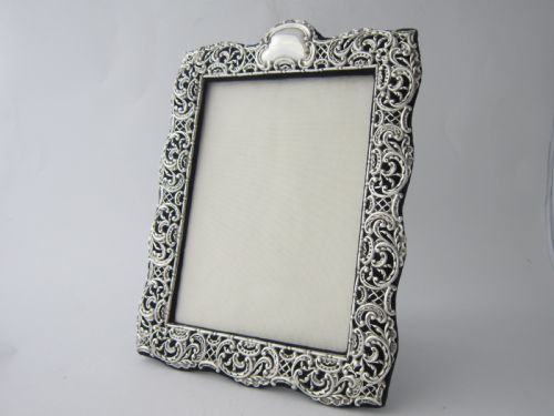 11 12 ANTIQUE VICTORIAN STERLING SILVER PHOTOGRAPH FRAME 1898