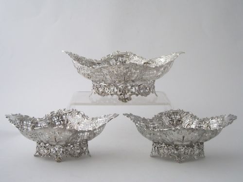 ANTIQUE VICTORIAN STERLING SILVER SUITE OF THREE DISHES 18957